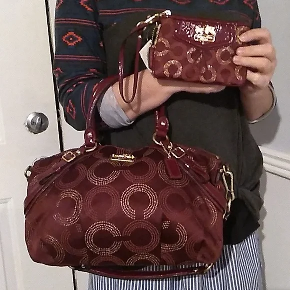 SALE! Auth Coach Sophia Mad Dotted Art Dark Red/Gold Bag & NWT Wristlet Bundle - Picture 16 of 16